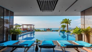 Outdoor pool, sun loungers