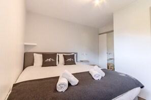 2 Schlafzimmer, Bügeleisen/Bügelbrett, Reisekinderbett, kostenloses WLAN