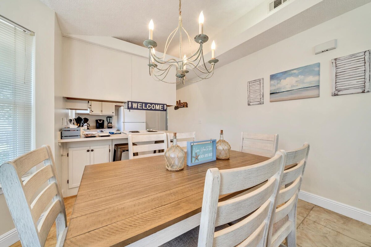 Photo 13 of Booking fall No crowds Front porch and enclosed back deck
1k 2 twins Sleeps 4