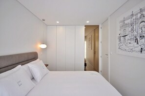 1 dormitorio, tabla de planchar con plancha, Internet y ropa de cama