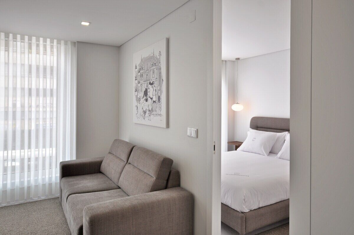 1 bedroom, iron/ironing board, internet, bed sheets