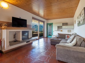 TV, fireplace - Angelina by Interhome (Luino)