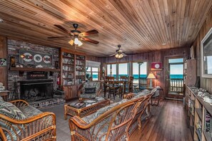 Interior - 6 BR Oceanfront House with Creek Dock (Pawleys Island)