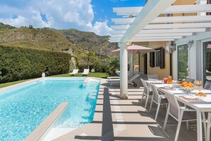 Pool - Pool villa in Castelmola, Taormina, Sicily (Castelmola)