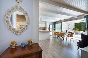 Dining - Pool villa in Castelmola, Taormina, Sicily (Castelmola)