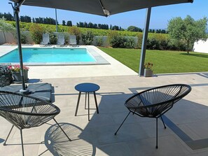 حمّام سباحة خارجي