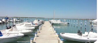 Villa with two bathrooms and three rooms near the sea