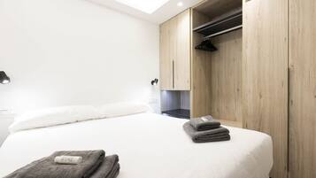 Fer et planche Ă repasser, Wi-Fi gratuit, draps fournis