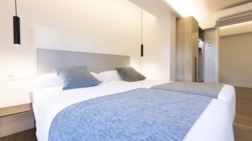 3 slaapkamers, een strijkplank/strijkijzer, gratis wifi, beddengoed