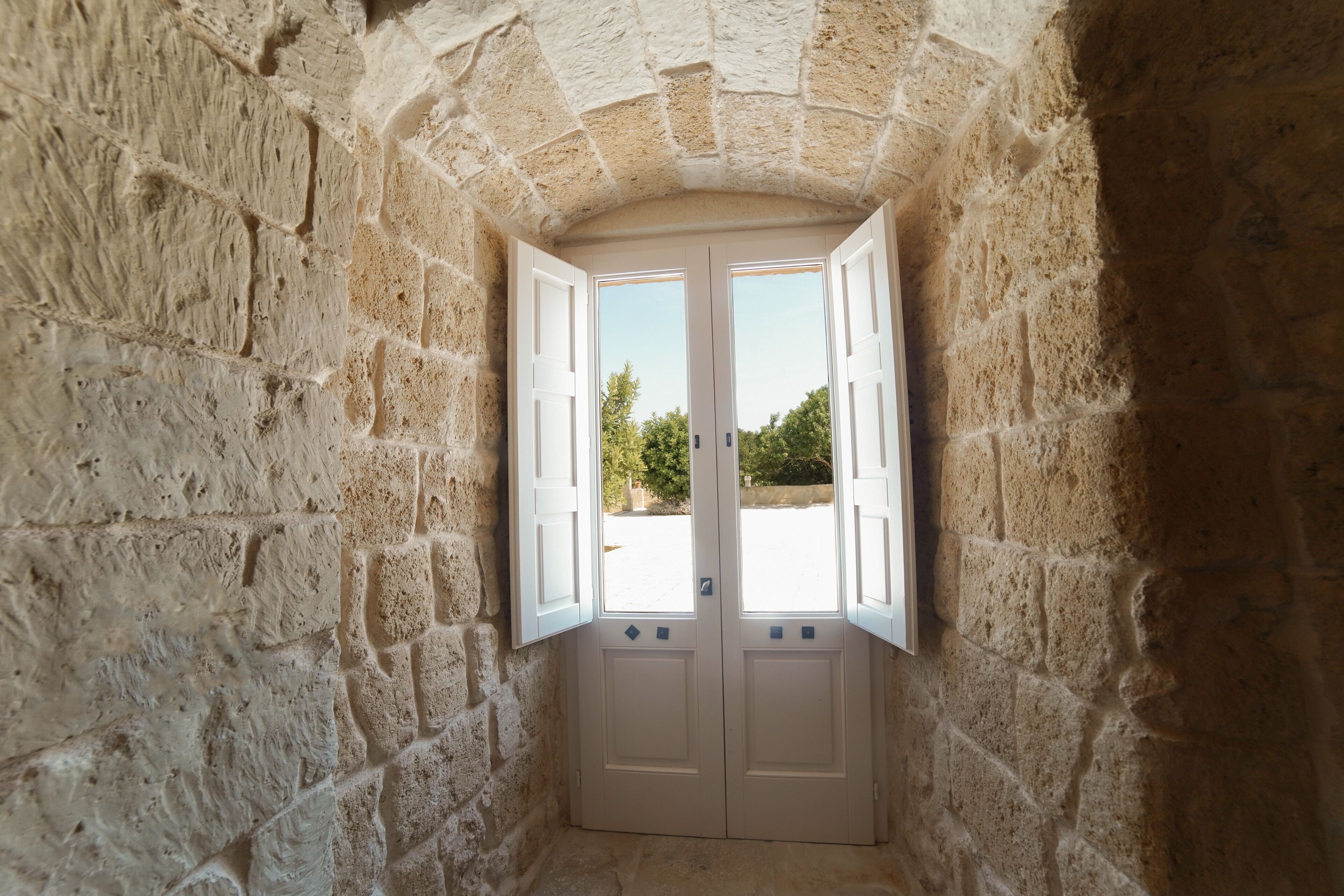 高級套房 | 意大利 Frette 床單、高級寢具、羽絨被、迷你吧