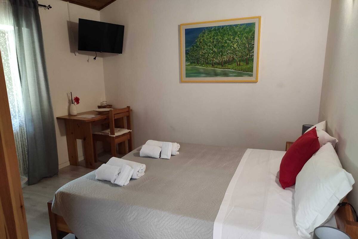 Superior Double Room, Mountain View | WiFi (free)
