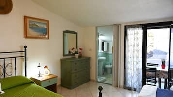 3 habitaciones, tabla de planchar con plancha y wifi gratis