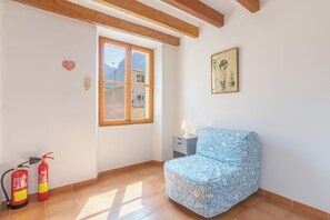Interior - Holiday Home C'as Pobres with Mountain View, Wi-Fi, A/C & Balcony (soller)