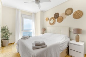 3 bedrooms, iron/ironing board, free WiFi