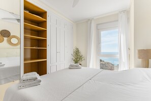 3 habitaciones, tabla de planchar con plancha y wifi gratis 