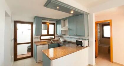 Holiday Villa en Cala d'Or with Shared Pool, Terrace, Garden & Wi-Fi