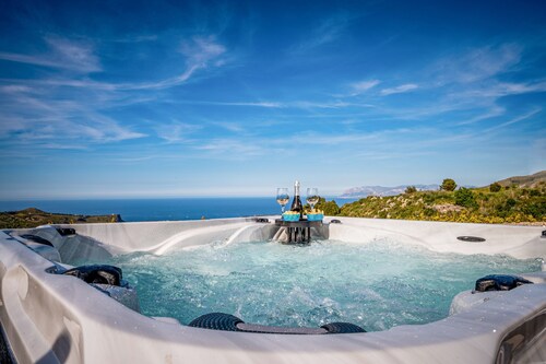 Villa Stone Walls with Sea View, Terrace, Garden, Whirlpool & Wi-Fi