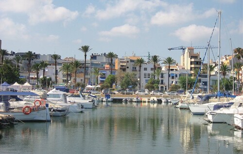 Holiday Home 'Villa Lilia' with Sea View, Private Pool and Wi-Fi