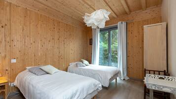 5 chambres, bureau, Wi-Fi gratuit, draps fournis