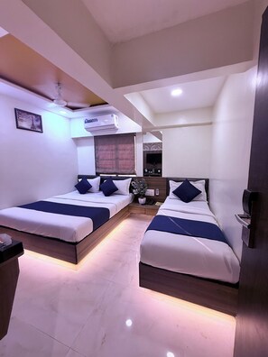 Executive Triple Room | Soundproofing, free WiFi, bed sheets - Hotel Ashyana-Grant Road Mumbai (Mumbai)