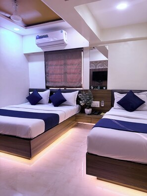 Executive Triple Room | Soundproofing, free WiFi, bed sheets - Hotel Ashyana-Grant Road Mumbai (Mumbai)