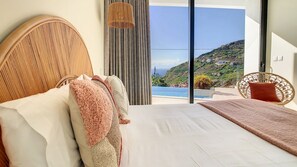 3 slaapkamers, een strijkplank/strijkijzer, reisbedje, gratis wifi