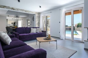 Smart TV, fireplace - Luxury Villa Grande (Svetvincenat)