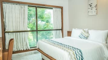 Deluxe Room | Free WiFi, bed sheets
