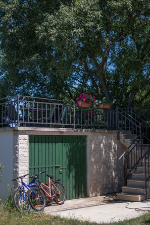 Property grounds - Holiday home mit Klimaanlage und Terrasse (Buje)