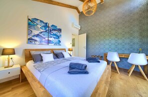 4 dormitoris i Internet