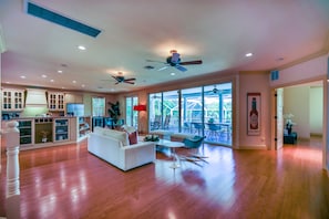 Ping pong - SeaRose- Gorgeous Sanibel Estate now with dining credit!! (Sanibel)