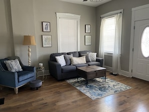 Smart TV - Beautiful Benton Beauty (Saint Charles)