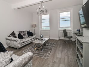 Living room - Royal Terrace View (Weymouth)