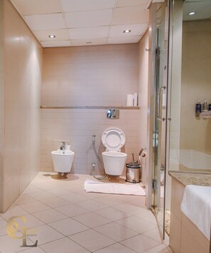 وحدات دش مع أحواض استحمام