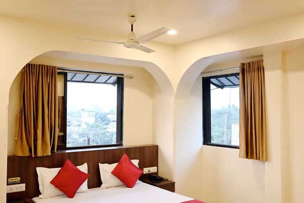 Desk, rollaway beds (surcharge), WiFi (free), bed sheets
