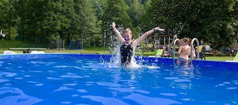 Vacation park on a south-facing slope, horses, swimming pool, restaurant and playground