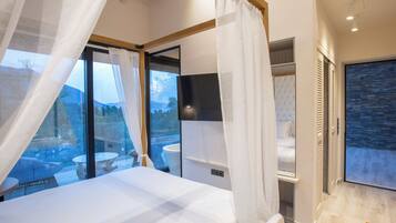 5 bedrooms, WiFi, bed sheets