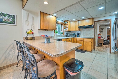 Caldwell House w/ Grill ~ 1 Mi to Downtown!
