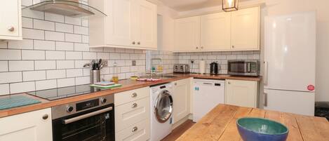 Dishwasher, cookware/dishes/utensils