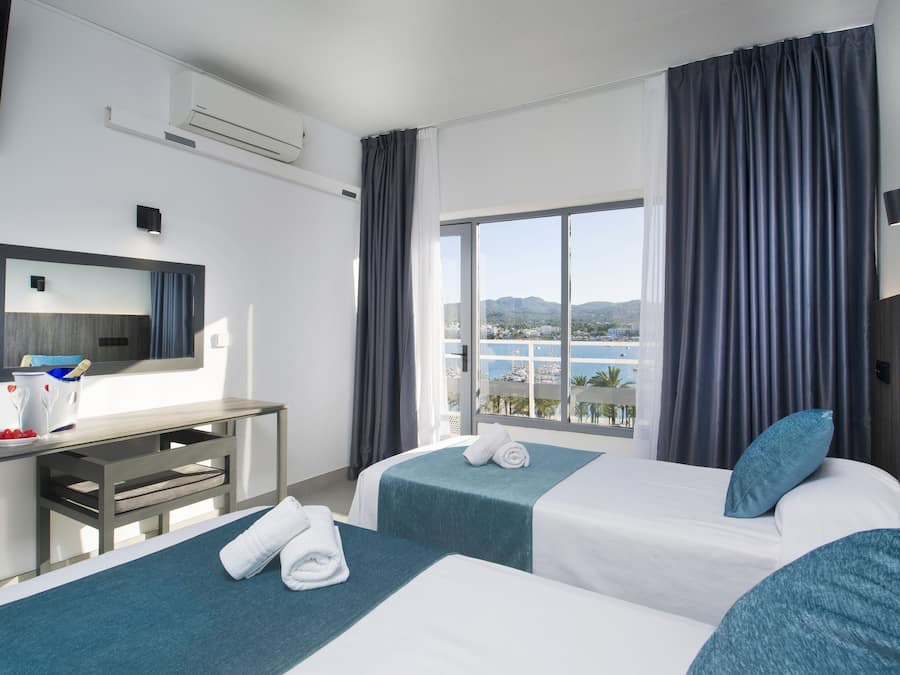 Twin Room, Sea View | Desk, laptop workspace, free WiFi, bed sheets
