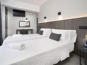 Habitación con 2 camas individuales | Escritorio, espacio para trabajar con un portátil, wifi gratis