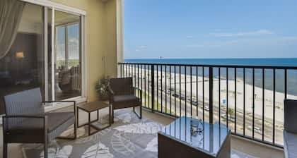 Gulf View Steps to Beach - Casinos, Port, Food