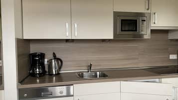 Fridge, microwave, dishwasher, coffee/tea maker