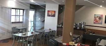 Hotel Embassy
