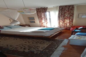 2 bedrooms, free WiFi, bed sheets