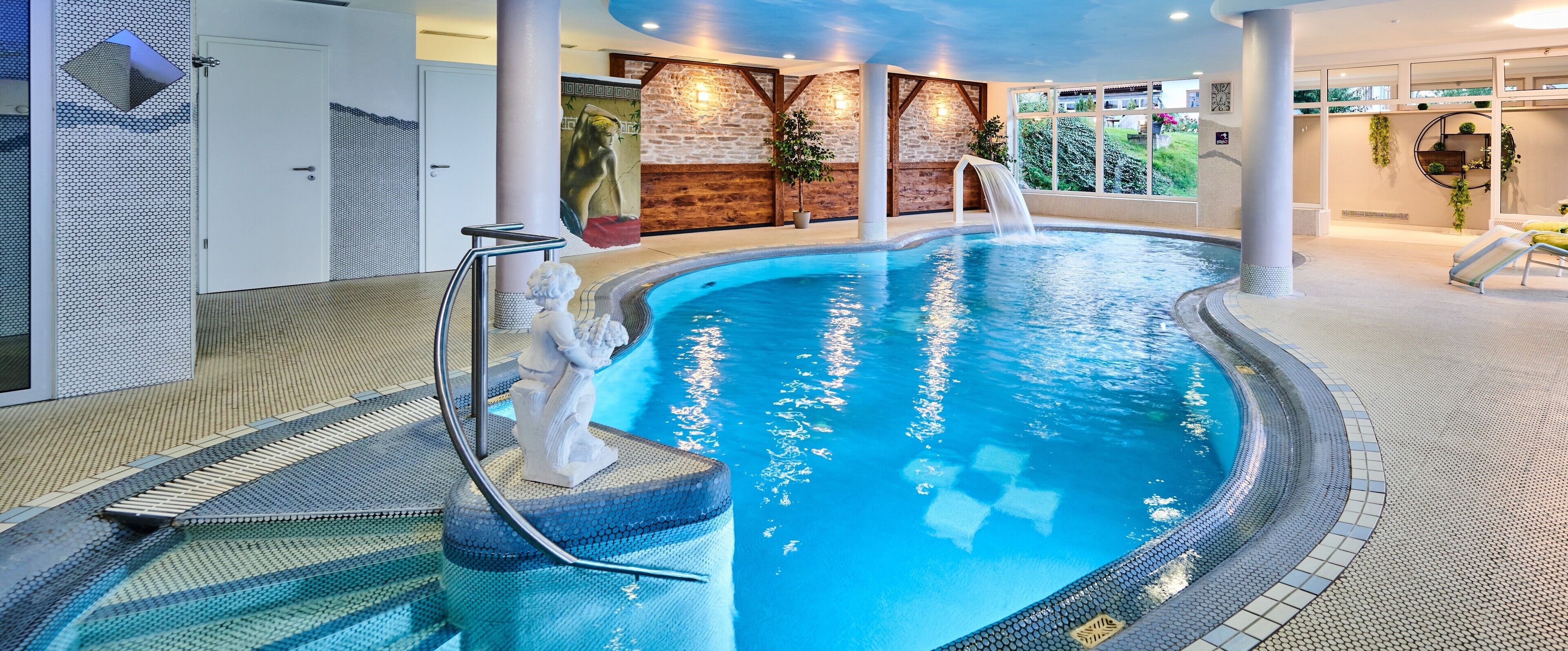 Piscine couverte, piscine extérieure