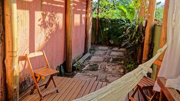 Comfort Room | Minibar, desk, free WiFi, bed sheets