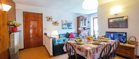 Family Apartment, 2 Bedrooms, 2 Bathrooms (Bramé La Fam 32 (few steps from) | Living room | 21-inch Smart TV with cable channels