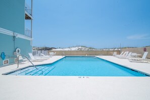 Pool - Sun~Sand~Serenity! BeachSide Views! Great Pool! 2 Bedrooms~Book Now! (Orange Beach)