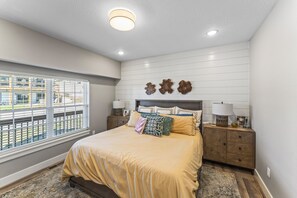 7 bedrooms, iron/ironing board, free WiFi, bed sheets